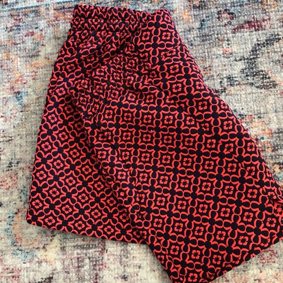 High-waisted Printed Shorts - Picture 2 of 3